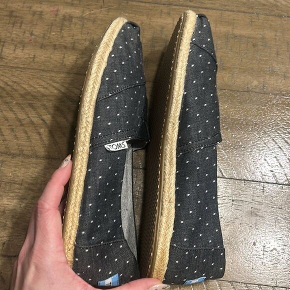 NWOT TOMS Slip on flats size 8 - Picture 8 of 10